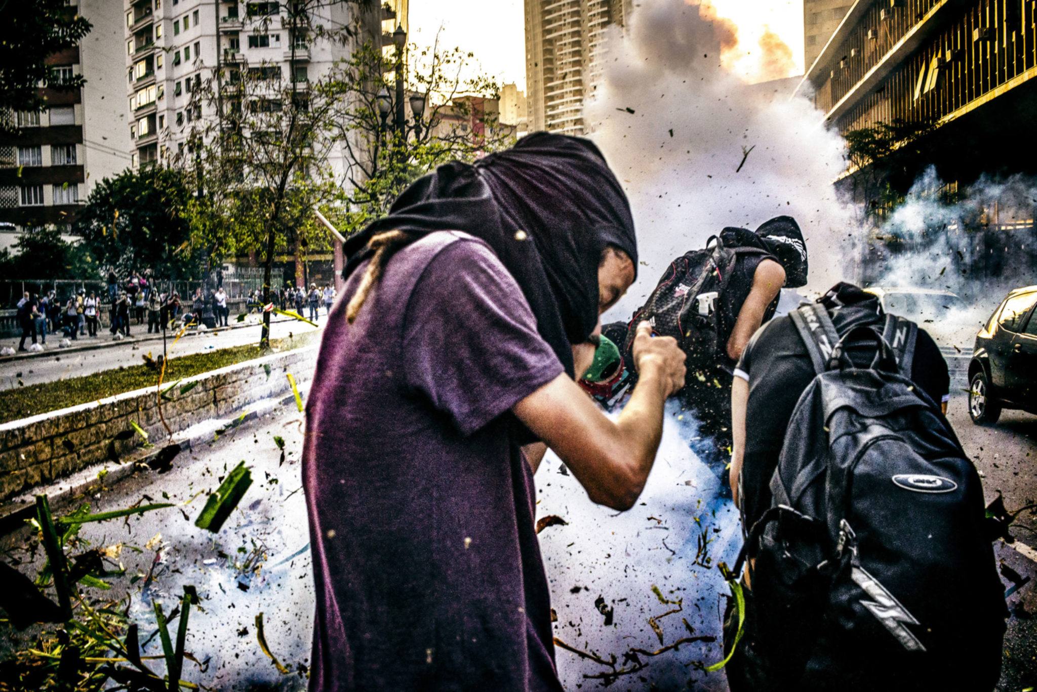 Black Blocs: Manual rápido para não falar abobrinha