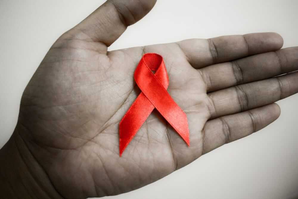 AIDS volta a crescer entre jovens e gestantes no Brasil