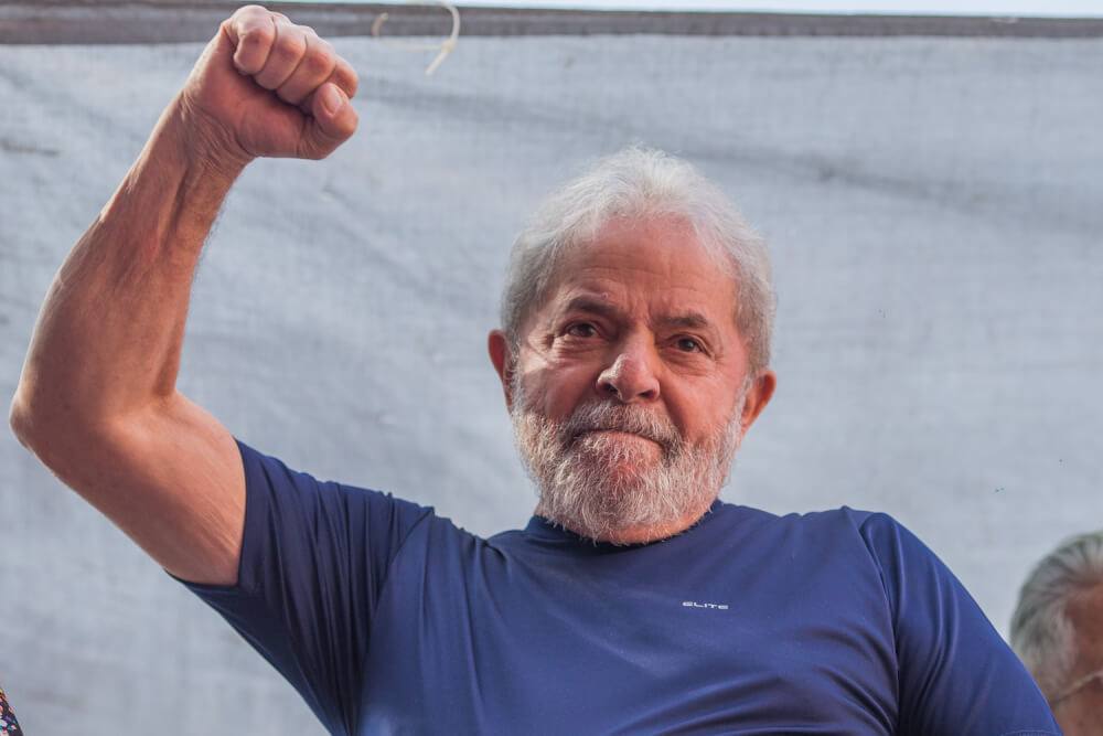 Golpe. Re-golpe. Tri-golpe. LULA SEGUE PRESO POLÍTICO E NOSSA DEMOCRACIA EM FRANGALHOS