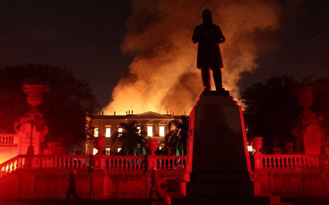 Bolsonaro bloqueia “só” 12 milhões, mas Museu Nacional deve quase 700
